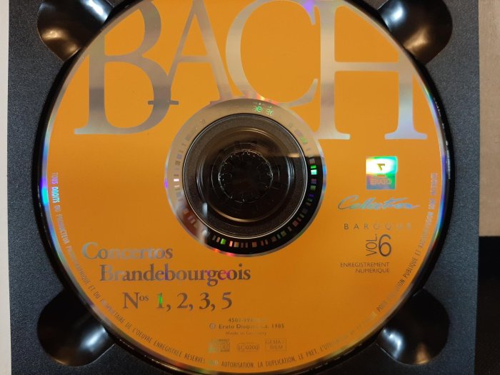 Ton Koopman,J.S. Bach-The Six Brandenburg.c,湯姆·庫普曼，巴哈六首布蘭登堡協奏曲，管弦樂組曲
第2號及長笛協奏曲