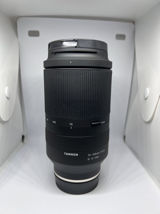 人気急上昇】 70-180mm 〔中古品〕 F2.8 A056 VXD III Di レンズ