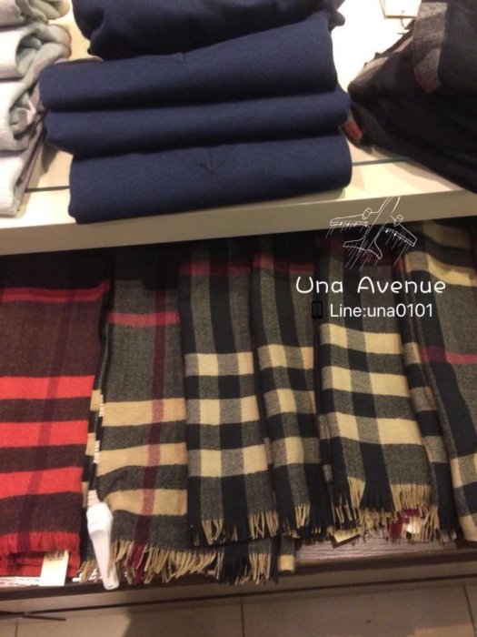 Una Avenue巴黎精品代購*Burberry outlet 基本款格紋圍巾 100%羊毛 特價 兩色 保證正品