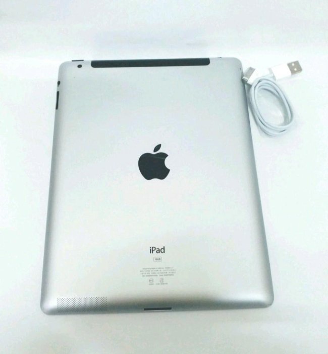 Apple iPad 3 
二手 外觀九成新
9.7吋銀色 32GB 
WiFi上網 平板電腦

使用功能正常
已過原廠保固期