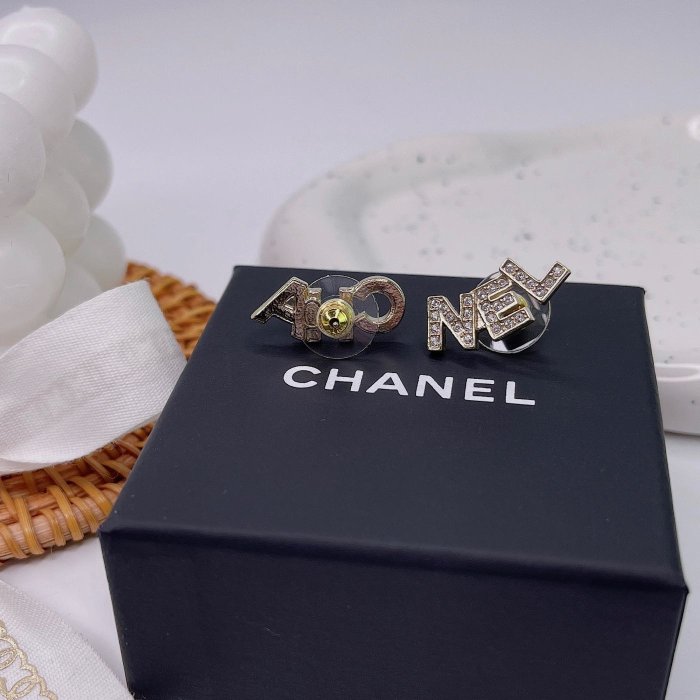 【翰貝格名牌館】全新真品 CHANEL 香檳金 不對稱 字母 水鑽 針式 耳環 AB4766 | Yahoo奇摩拍賣