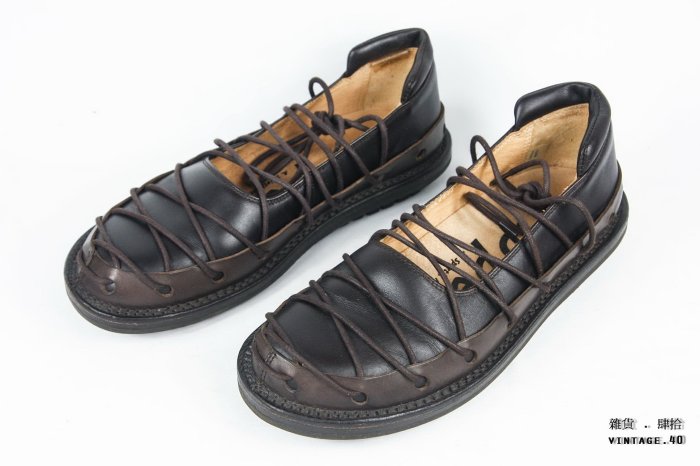 【古物箱】trippen 德國 蟑螂鞋 雙色 休閒鞋 95%新 近新品 (  德國製 公司貨 牛皮 真皮 二手 古著 )
