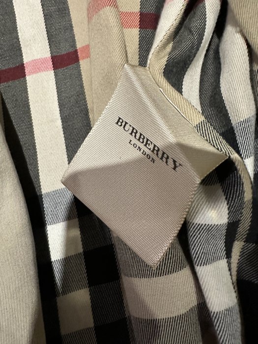 Burberry London正品 經典款卡其色風衣外套 超低價10800