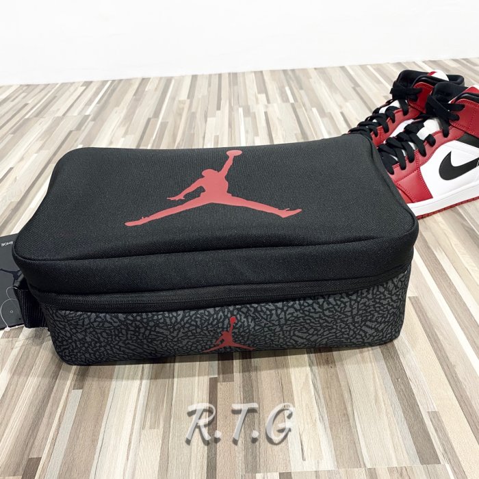 【RTG】AIR JORDAN SHOES BOX 鞋盒包 黑灰紅 手提 大飛人 爆裂紋 現貨 9B0388-GK9