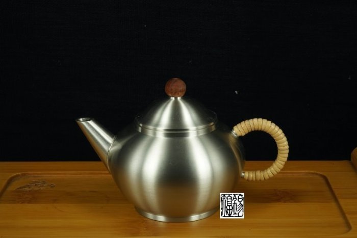 茶壺酒壺馬來西亞錫壺木杻錫製品錫器醒酒器醒茶壺醒酒壺(約160cc)水平 