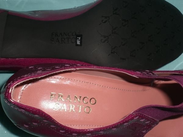 ☆甜甜妞妞小舖 ☆ 美國專櫃品牌  Franco Sarto 真品葡萄色雕花翼紋--中跟圓頭包鞋---7.5號