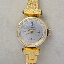 《寶萊精品》GP 芝柏表金乳白圓型手動女子錶