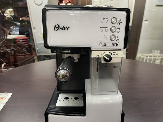 台中權威二手家具 美國OSTER 奶泡大師義式咖啡機 BVSTEM6601 ▪ 新莊中古傢俱家電回收磨豆機快煮壺