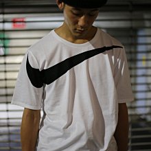 現 NIKE Oversize Swoosh Logo 大勾勾 短Tee 短T 白黑墨綠灰 856490