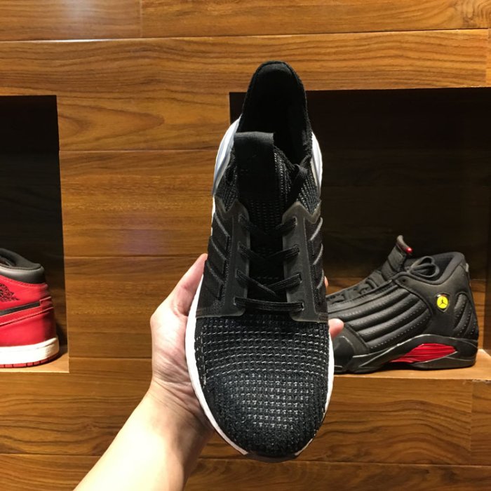 ADIDAS ULTRABOOST 19 W 黑白 針織 休閒運動慢跑鞋 男女鞋 G54014