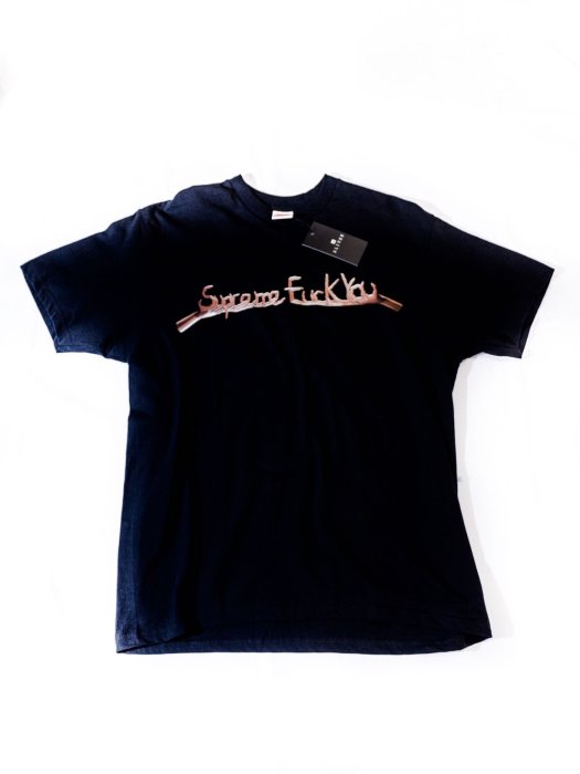 Supreme Fuck You” finger Tee. (Black) 短袖黑色短T | Yahoo奇摩拍賣