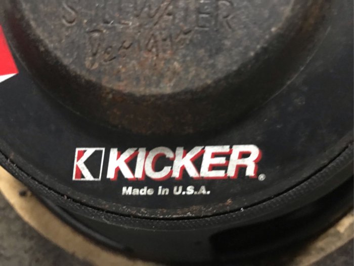 正美國制12吋KICKER 自由空氣超低音喇叭附不鏽鋼障板