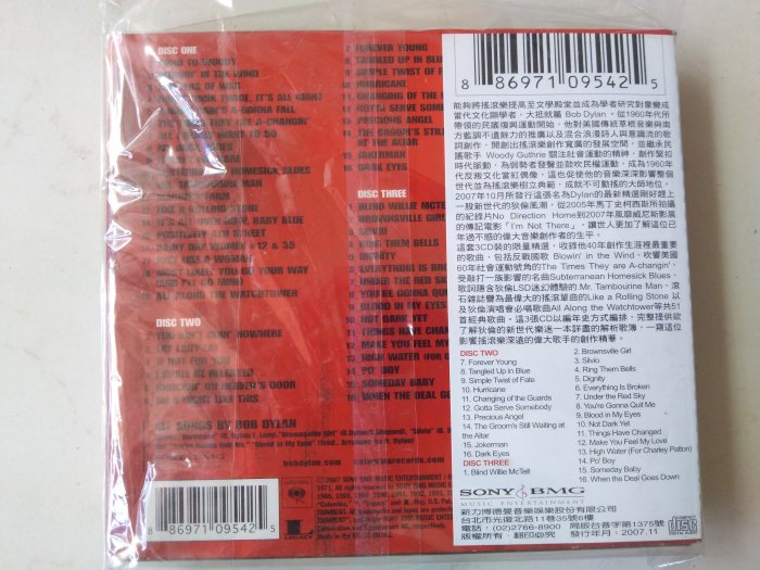 二手CD~巴布狄倫Bob Dylan(3CD 精選精裝版51首曲目) ,保存良好近全新無刮,已絕版, 曲目在圖二