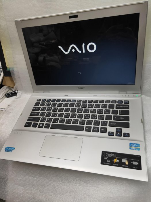 Sony Vaio T14 SVT141A11P (Intel Core i7-3517U) 14吋筆記型電腦