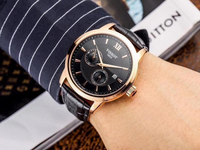 二手全新選店家實拍天梭【TISSOT】全新真品瑞士製造機械錶 計時碼錶精品男士腕錶 四針分離紳士男錶 天梭手錶 尺寸42