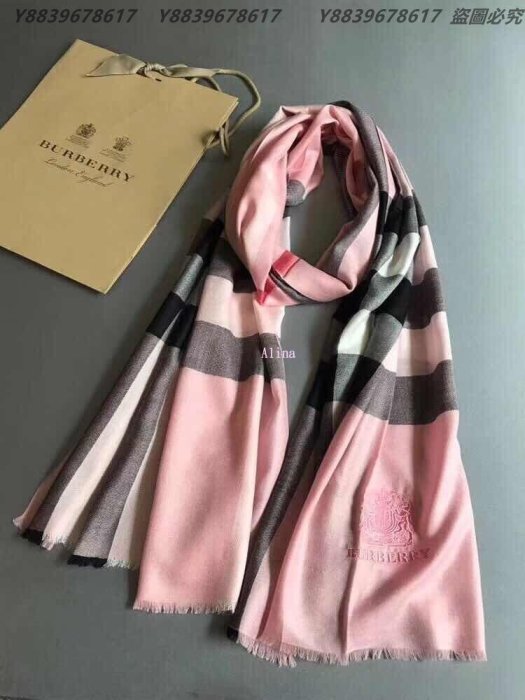 美國代購Burberry 巴寶莉 時尚潮流 英倫經典 格紋粉色 羊毛絨輕薄款圍巾 披肩210-95