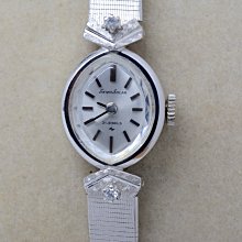 《寶萊精品》SEIKO 精工金灰白橢圓手環式女子錶