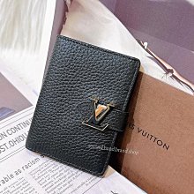 二手旗艦 LOUIS VUITTON LV 黑色 CAPUCINES 牛皮 拼奶茶色 釦式 短夾 皮夾(中友店)