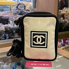 ☆最愛二手精品☆ CHANEL 香奈兒米白色拼黑色帆布雙拉鍊直式迷你斜背包運動系列 XG7626 vintage sport