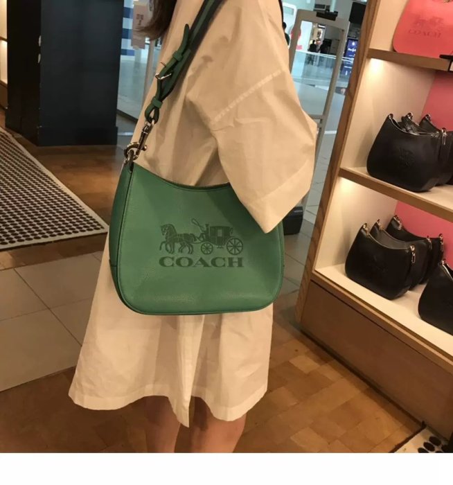 【小怡代購】 全新 COACH 72702 美國正品代購新款女士月亮包 手提包 單肩包 超低直購