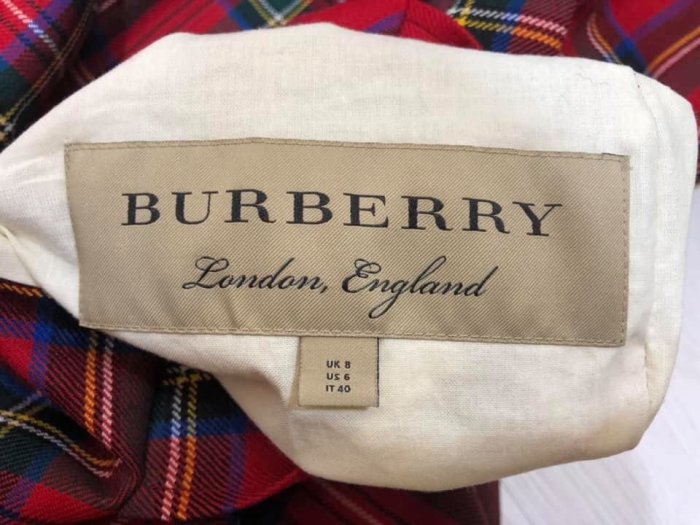 已售出*BURBERRY,全球斷貨款 格紋雙面長版 風衣 / 李聖經  Jessica 同款