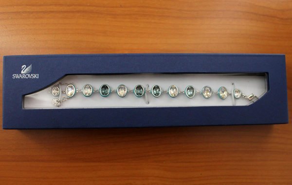 [美]全新的施華洛士奇水晶鑽手鍊SWAROVSKI--藍色款--送人自用兩相宜
