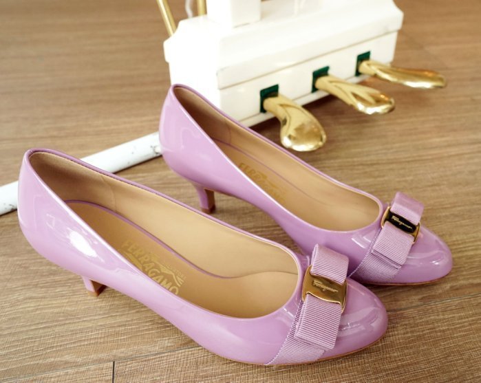 Ferragamo CARLA 55 Pump 蝴蝶結 Pump 中跟鞋 黑漆皮 跟 5 cm 6號