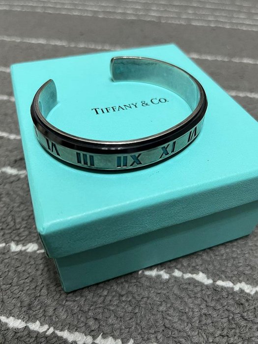 Tiffany&Co Tiffany 925 TI 寬版羅馬數字黑灰鈦開口手環 純銀925手環 手鐲..免運費