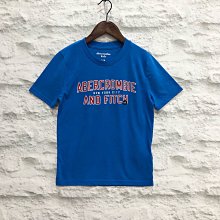 Maple麋鹿小舖 abercrombie&fitch ＊ af 男孩款寶藍色電繡字母短T＊ ( 現貨7/8號 )