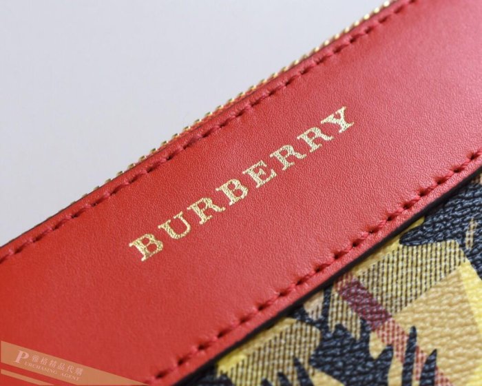 雅格精品代購 BURBERRY 巴寶莉 精美印花(3)信封小斜背包 美國outlet代購