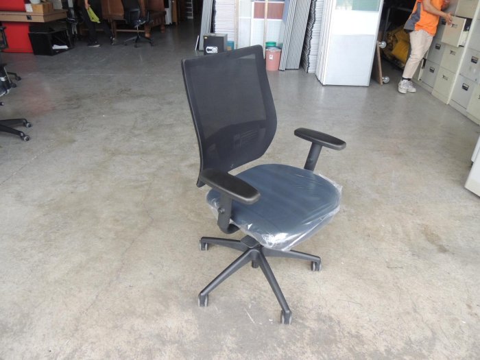 A69054 Haworth 美國海沃氏 人體工學椅 主管椅 黑色辦公椅 ~ 電競椅 電腦椅 會議椅 書桌椅 回收二手傢俱