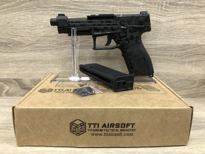 [雷鋒玩具模型]-TP22美國金牛座 Taurus TP22 6mm 瓦斯槍 Airsoft 黑豹班