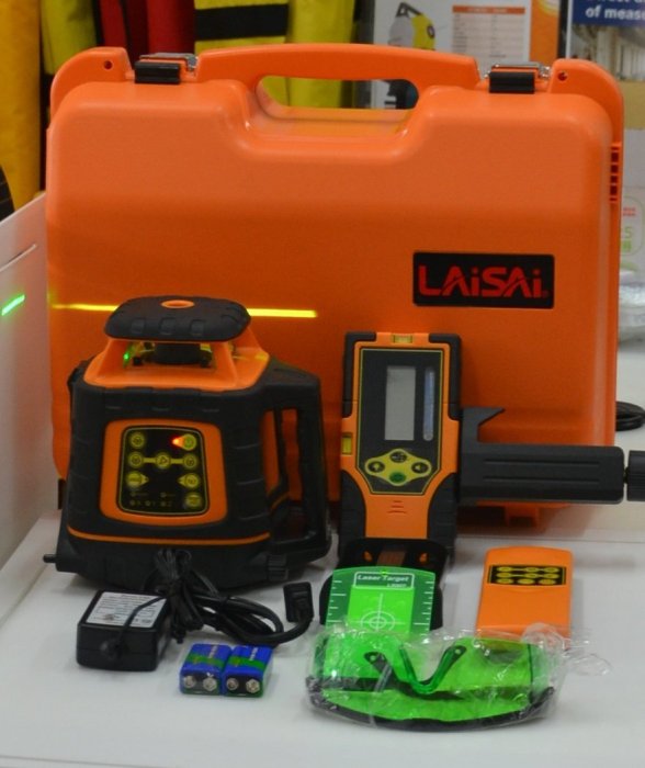 【宏盛測量儀器】萊賽LAISAI LSG524雷射水平儀 綠光 直徑400M 水平垂直(全配) 校正後出貨