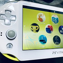 絕版PSV 2007主機+硬殼+香菇頭+新螢幕玻璃貼+初音掛繩+可改機版本8成新 一年保修如照片所有的都附