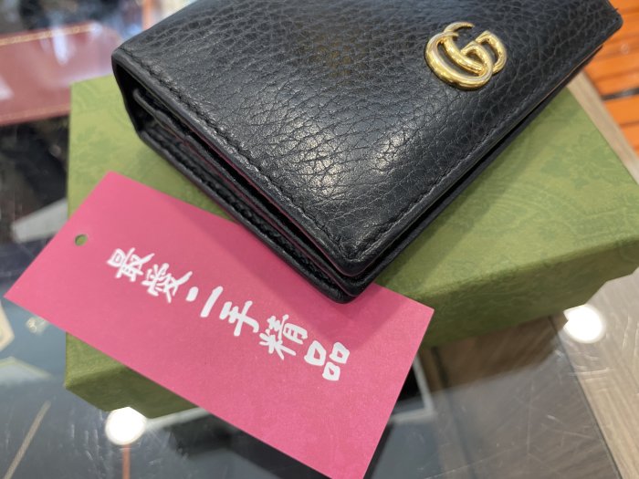 ☆最愛二手精品☆ GUCCI PORTACARTE 黑色牛皮金雙G LOGO 釦子短夾皮夾卡片夾 456126 XG4554