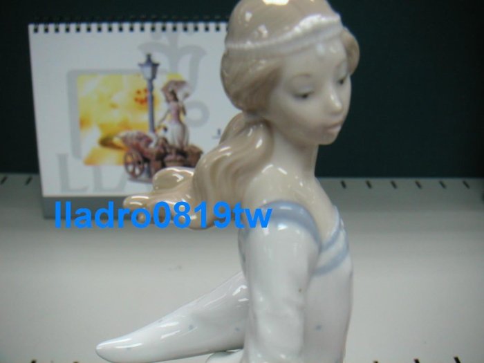 (特價品~3件)LLADRO 西班牙雅緻瓷偶 ~散步的淑女(1978年)Lladró /另心弦灰姑娘麥哥本哈根)