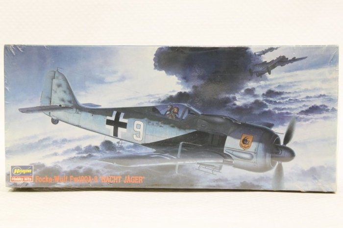 【統一模型】HASEGAWA《德國納粹 戰鬥機 FW190A-8 NACHT JAGER》1:72 # 51305