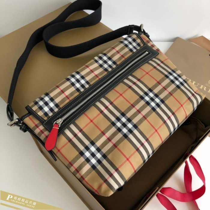 雅格精品代購 Burberry 巴寶莉 英倫風格時尚 典雅格紋信使包 斜背包 美國outlet代購