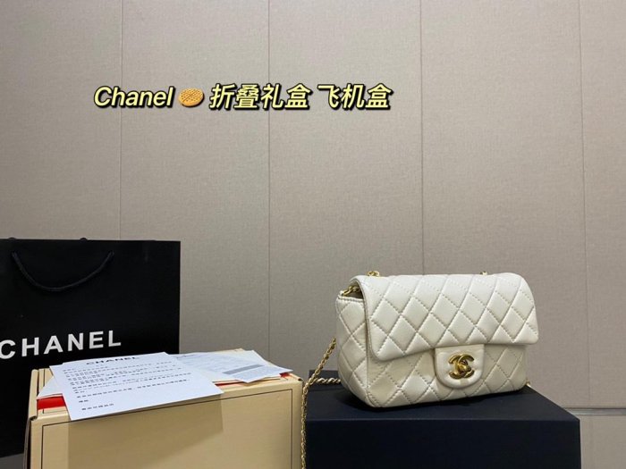 香奈兒 chanel方胖子包 香奈兒因為太火爆，都賣光光了小巧的包型和可愛的小方胖子哪個女孩不愛 N.O7702