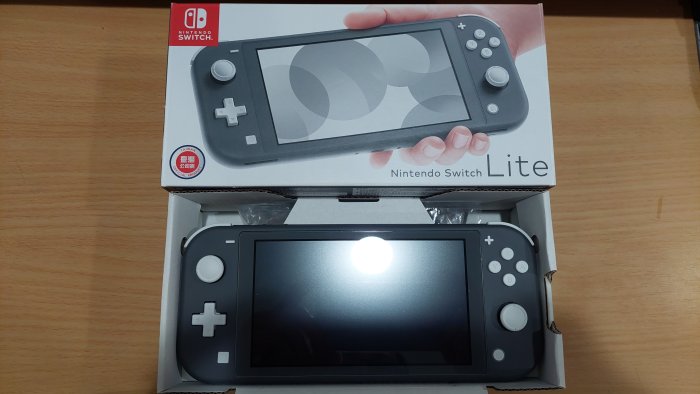 中古主機 NS SWITCH LITE主機 黑色 藍綠色 黃色 珊瑚紅 劍盾版 珍珠鑽石版 欲購內詳