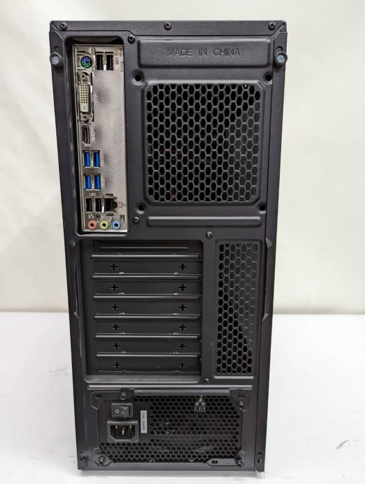 C【小米一店】技嘉 GA-AX370M 4核心 電腦主機：AMD R3 2200G、8Gb、240ssd 正版w10