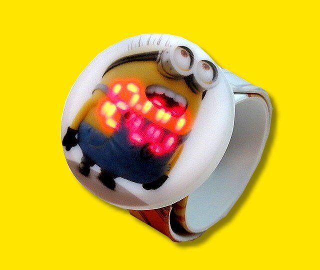 【 金王記拍寶網 】B012  LED果凍觸控錶 兒童錶 流行可愛 小小兵 / 卡通 / 男婊 / 女錶 限價搶購 ~