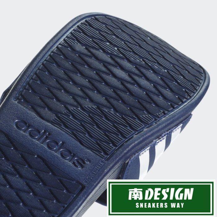 南 2021 3月Adidas ADILETTE COMFORT SLIDES B42114 藍白色 愛迪達 拖鞋 男女