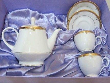 日本皇室御用骨瓷品牌 Noritake ~金邊杯茶壺組咖啡杯組禮盒~