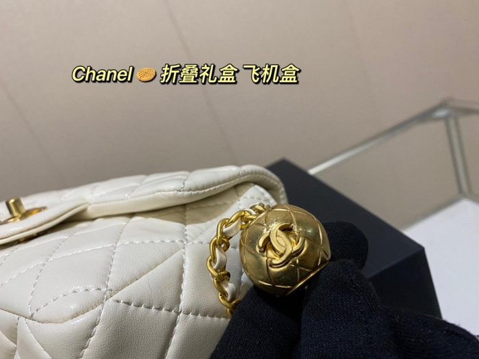 香奈兒 chanel方胖子包 香奈兒因為太火爆，都賣光光了小巧的包型和可愛的小方胖子哪個女孩不愛 N.O7702