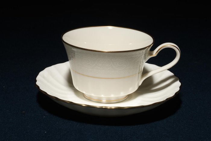 5/19結標 日本 名牌 NORITAKE 骨瓷 英式紅茶杯 咖啡杯 一對 B050602 -下午茶 紅茶杯 咖啡杯 咖啡廳 套盤 西點 烤盤 雪糕碗 甜品盤