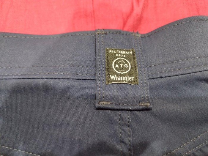 全新正品 Wrangler 6 Pocket Belted 機能短褲 運動短褲 登山短褲 30 登山戶外 彈性布料 深藍