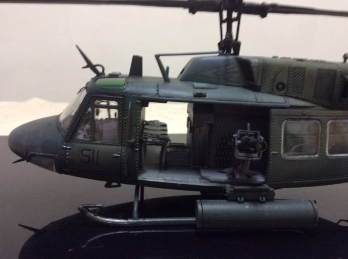 Uh1n 1/35大比例uh1n美國海軍陸戰隊專用直昇機