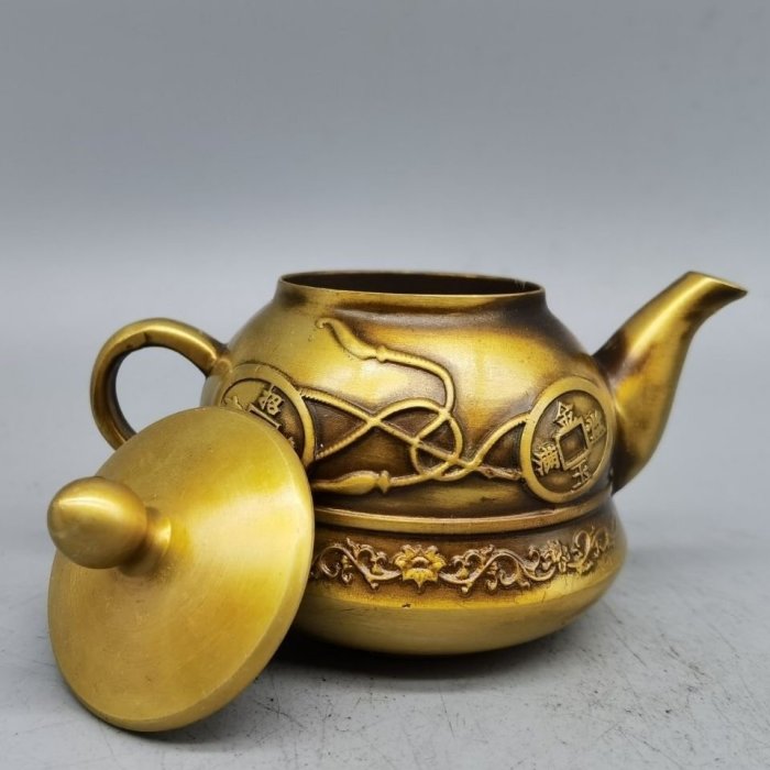 現貨熱銷-【紀念幣】銅壺 黃銅鑄造,民間手工制作。圖案精美復古容量140毫升