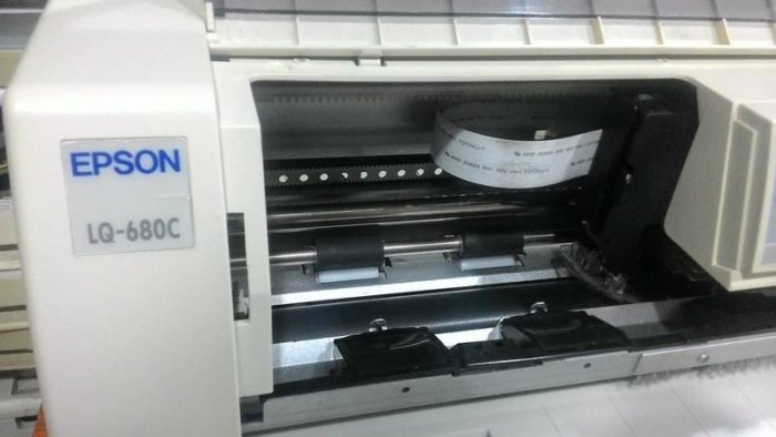 Epson LQ-680C 點陣式印表機中文面版 適合出貨單/貼紙/等適各行各業使用